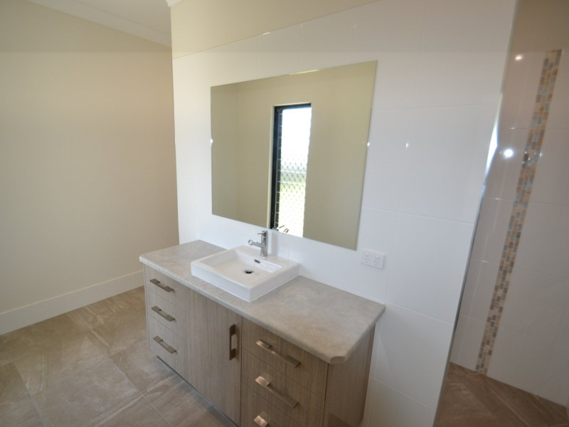 28 Harrison Crt, Bowen QLD 4805