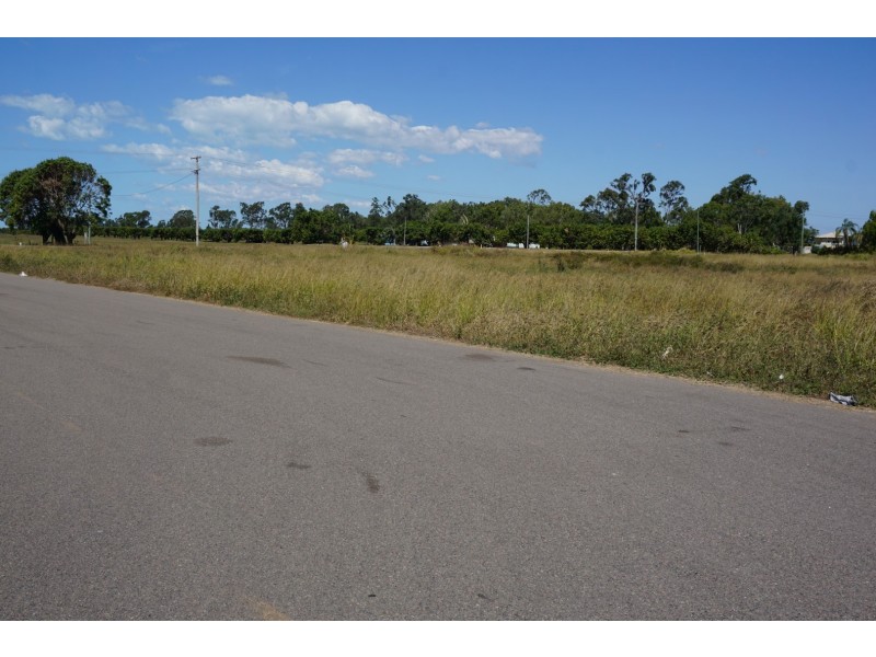38 Collinsville Road, Bowen QLD 4805
