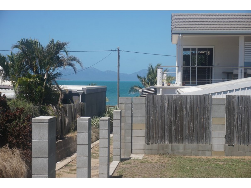 16 Casuarina St, Bowen QLD 4805