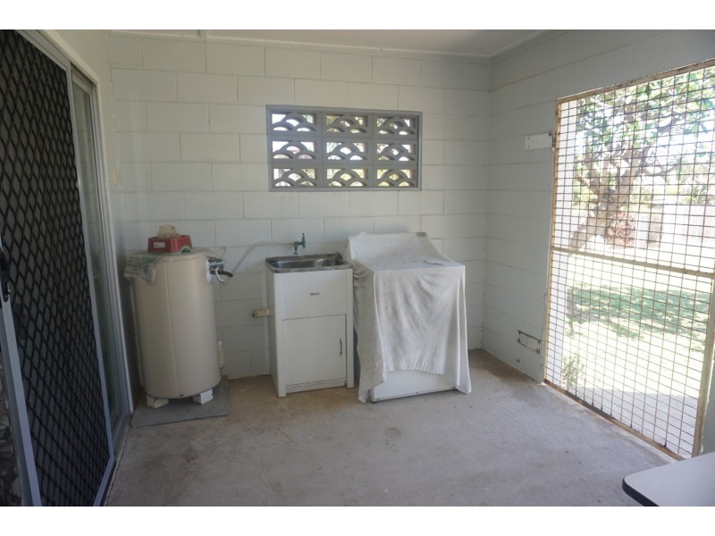 16 Casuarina St, Bowen QLD 4805