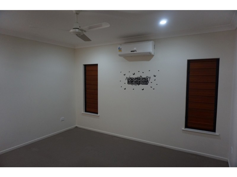 26 Scenic Drive, Bowen QLD 4805