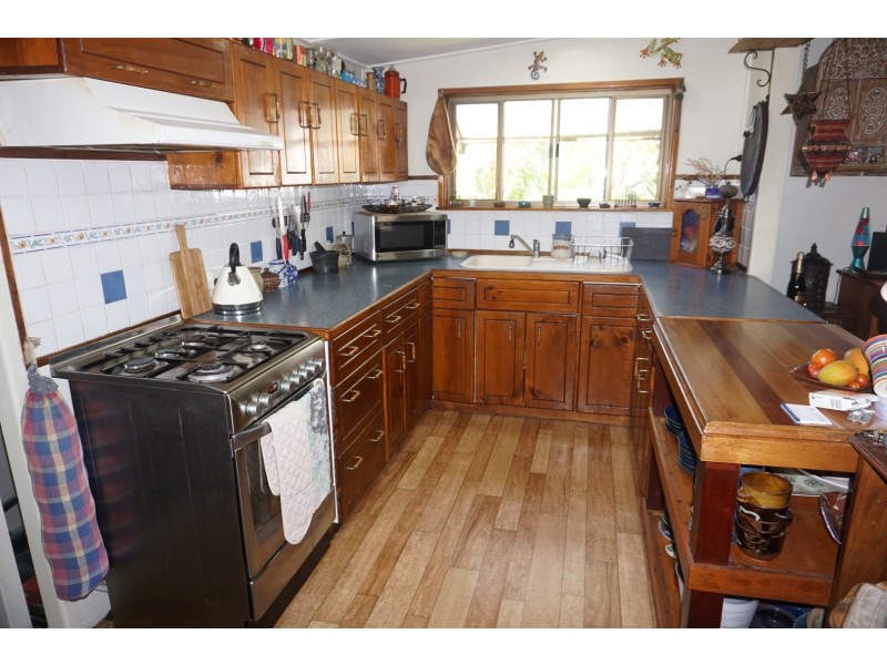 4 Livingstone Street, Bowen QLD 4805