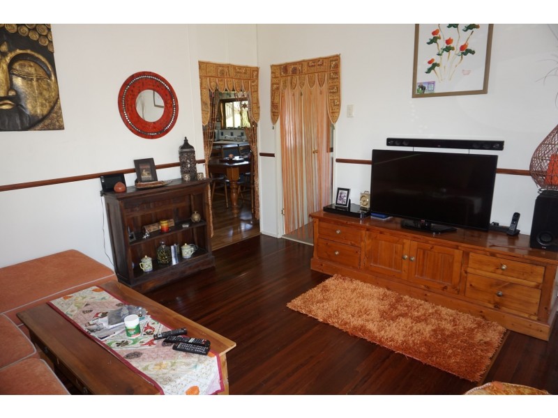 4 Livingstone Street, Bowen QLD 4805