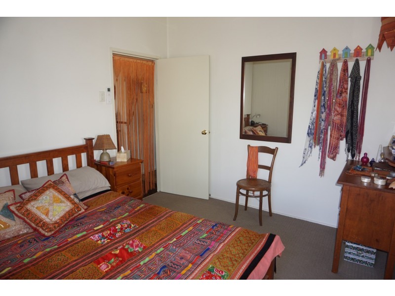 4 Livingstone Street, Bowen QLD 4805