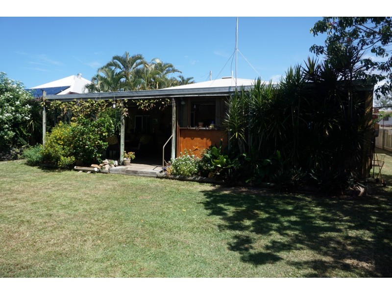 4 Livingstone Street, Bowen QLD 4805