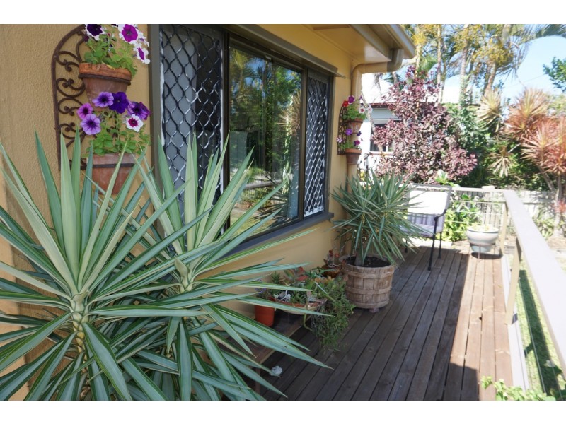 4 Livingstone Street, Bowen QLD 4805