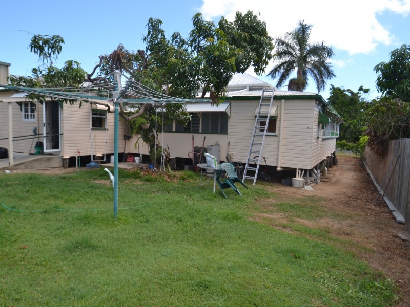 37 Leichhardt St, Bowen QLD 4805
