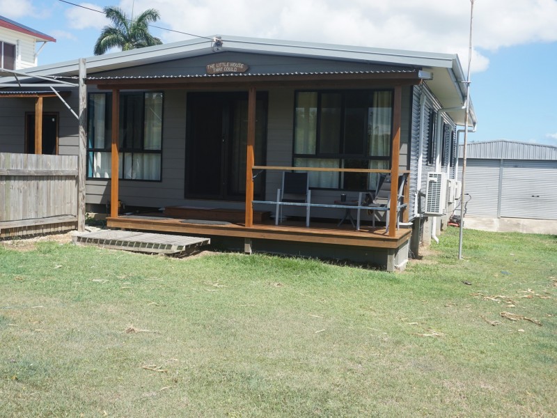 12 Daniel Street, Bowen QLD 4805