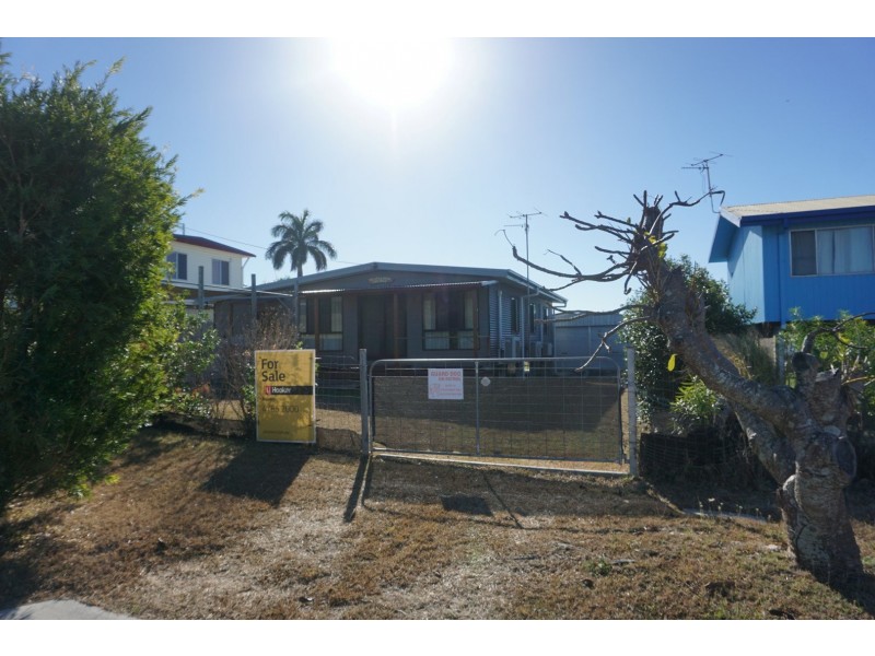 12 Daniel Street, Bowen QLD 4805