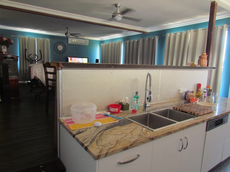 12 Daniel Street, Bowen QLD 4805