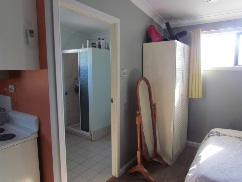 12 Daniel Street, Bowen QLD 4805