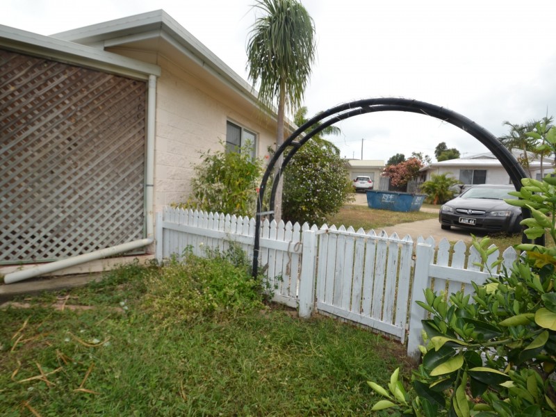 30 John st, Bowen QLD 4805