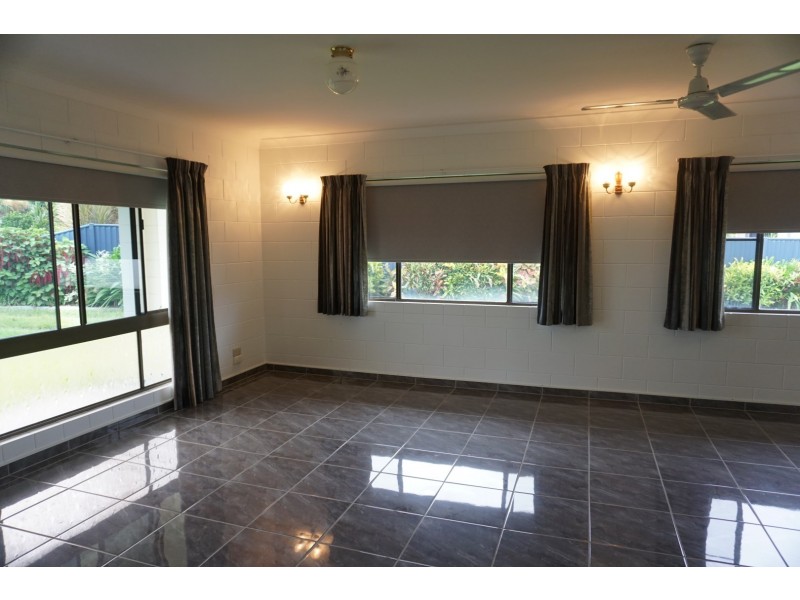 8 Toms Court, Bowen QLD 4805