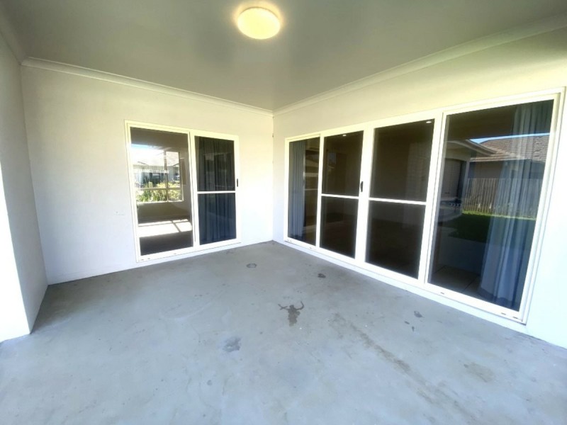 27 Seabreeze Crescent, Bowen QLD 4805