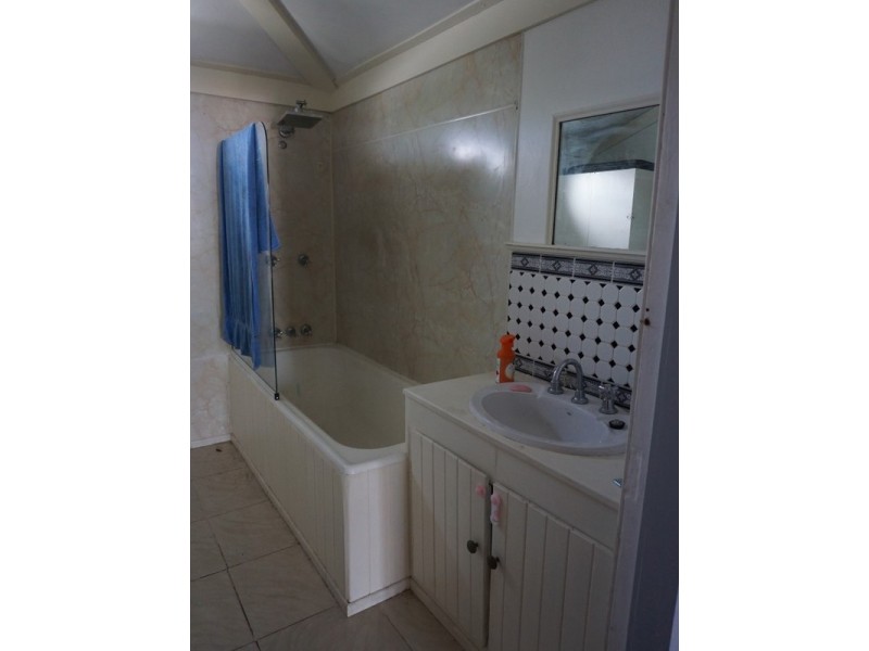 19393 Bruce Highway, Bowen QLD 4805