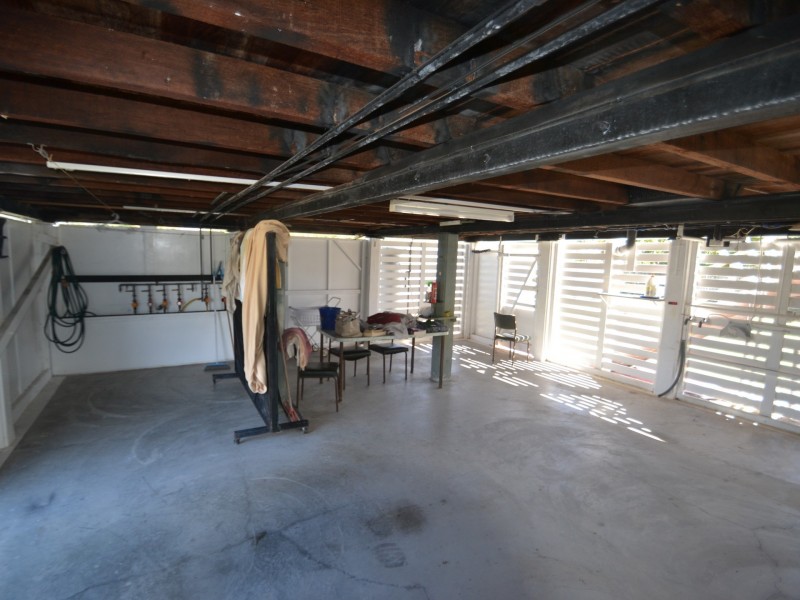 4 Darwen st, Bowen QLD 4805