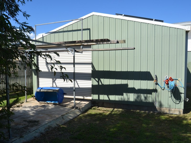 4 Darwen st, Bowen QLD 4805