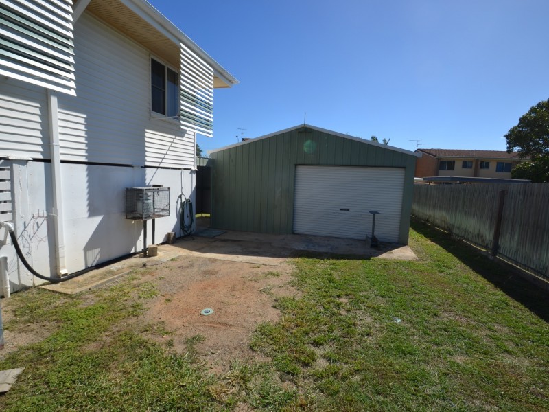 4 Darwen st, Bowen QLD 4805