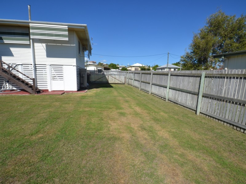 4 Darwen st, Bowen QLD 4805