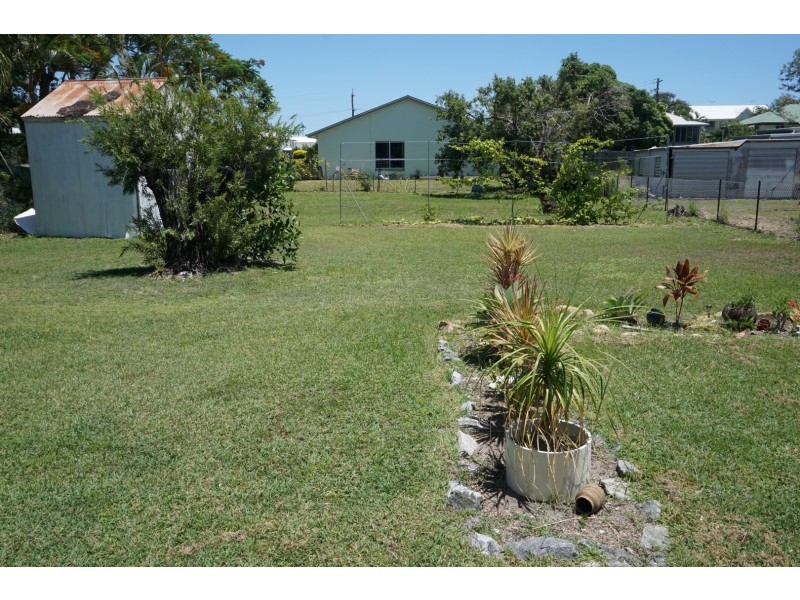 16 George, Bowen QLD 4805