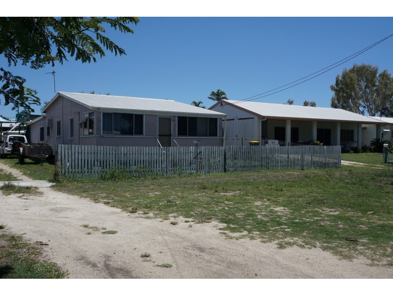 16 George, Bowen QLD 4805