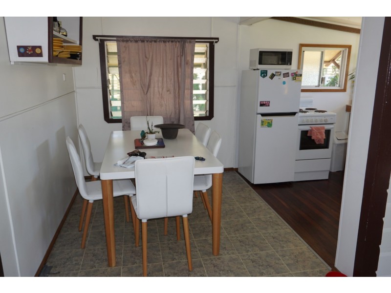 16 George, Bowen QLD 4805