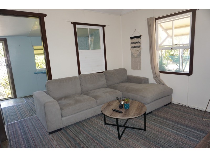 16 George, Bowen QLD 4805