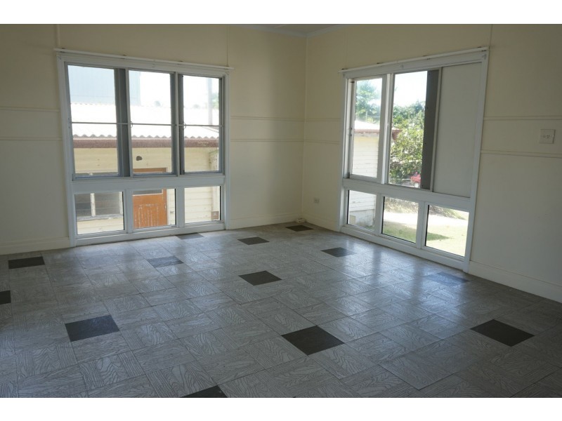 2 Herbert Street, Bowen QLD 4805