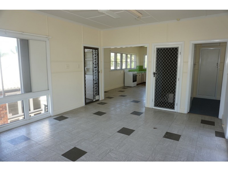 2 Herbert Street, Bowen QLD 4805