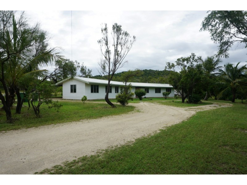 18289 Bruce Highway, Bowen QLD 4805