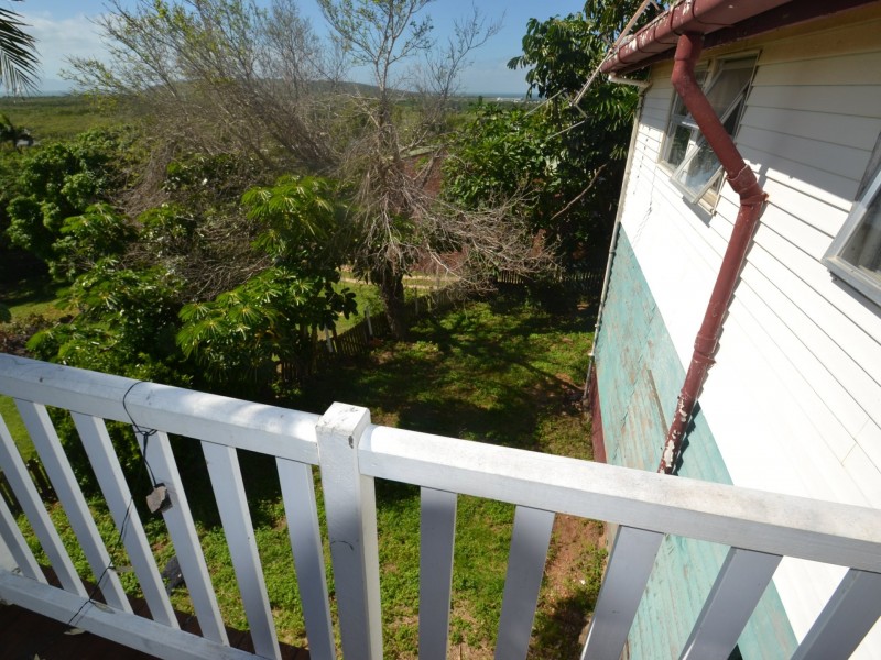 16 Hay St, Bowen QLD 4805