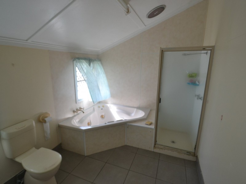 16 Hay St, Bowen QLD 4805