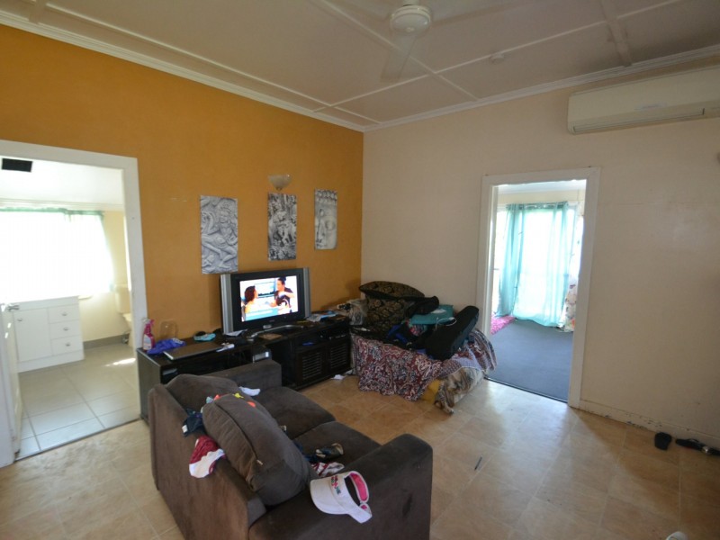 16 Hay St, Bowen QLD 4805