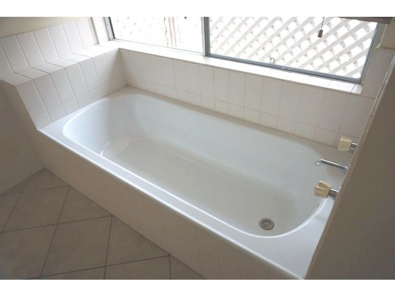 16 Horseshoe Bay Road, Bowen QLD 4805