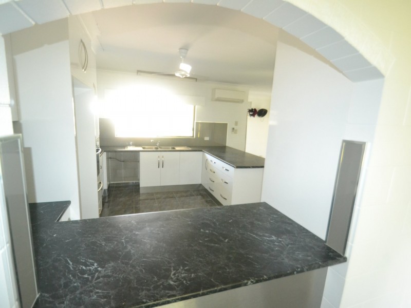 8 Toms Crt, Bowen QLD 4805