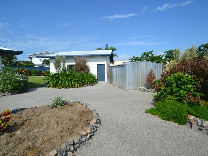 8 Toms Crt, Bowen QLD 4805