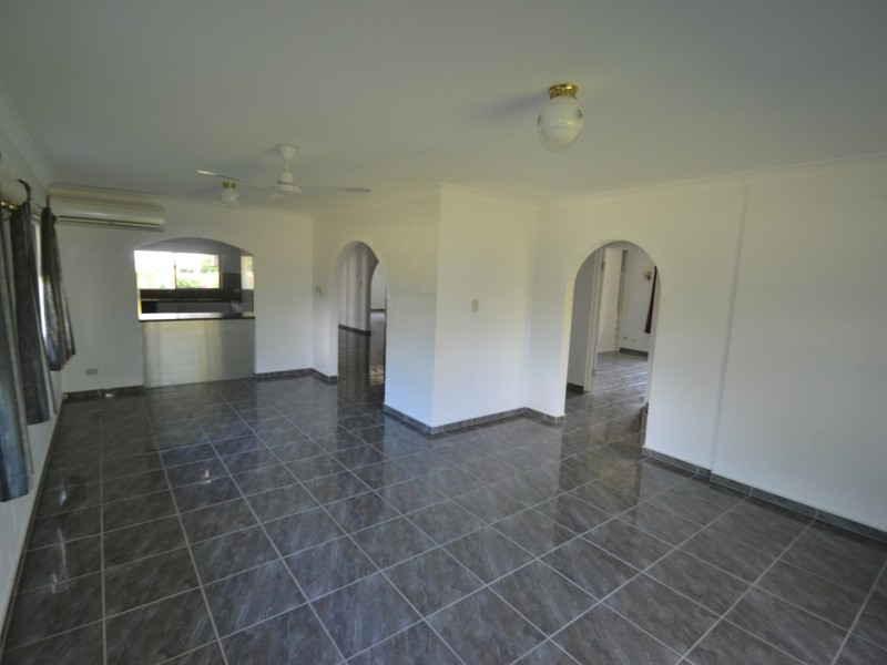 8 Toms Crt, Bowen QLD 4805