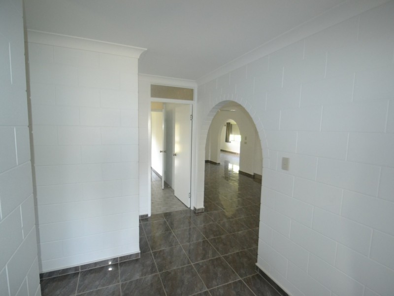 8 Toms Crt, Bowen QLD 4805