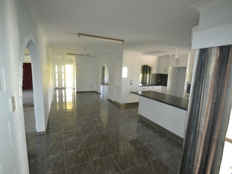 8 Toms Crt, Bowen QLD 4805