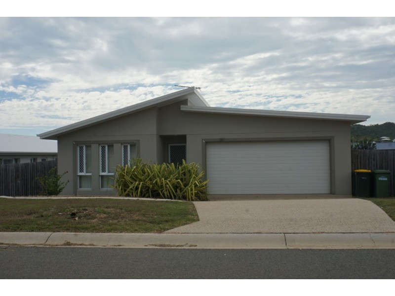20 Sapphire Crescent, Bowen QLD 4805