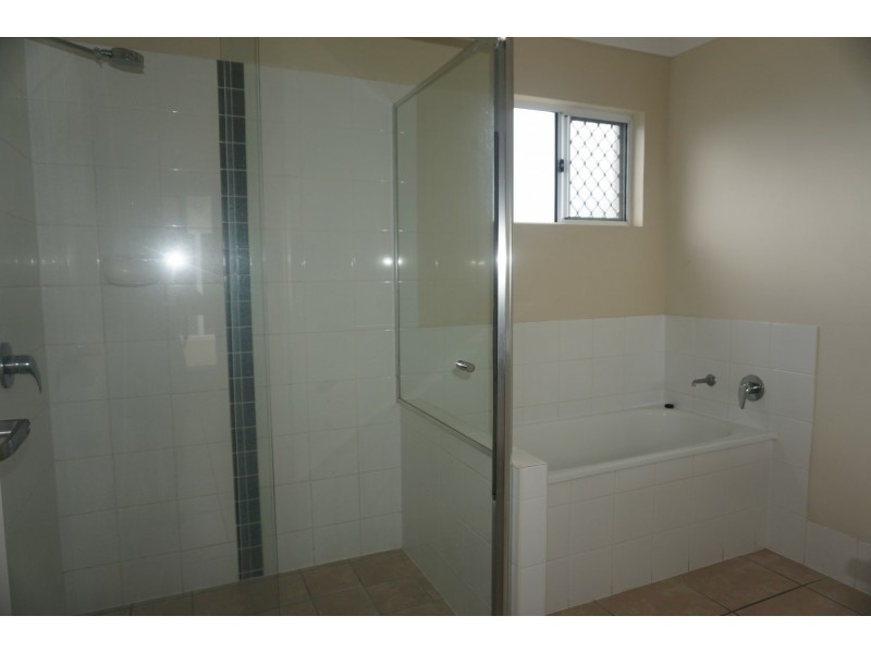 20 Sapphire Crescent, Bowen QLD 4805