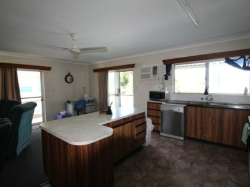 4 Casuarina Street, Bowen QLD 4805