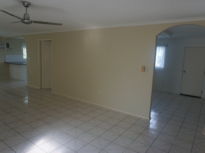 7 Sunset Crescent, Bowen QLD 4805