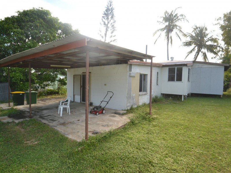 123 Powell st, Bowen QLD 4805