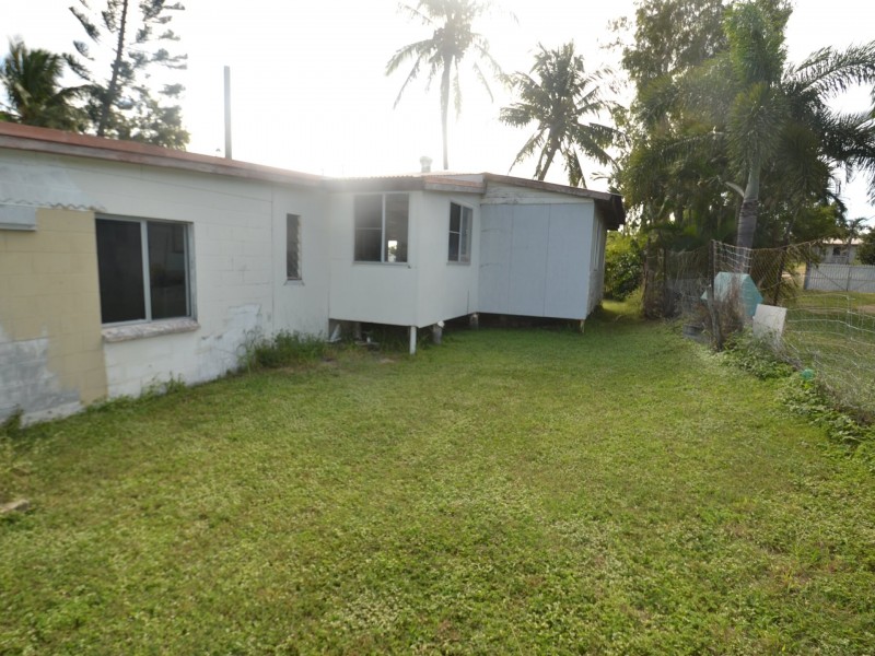 123 Powell st, Bowen QLD 4805