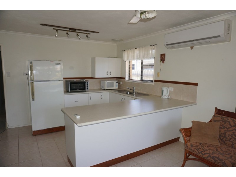 19 Argyle Street, Bowen QLD 4805
