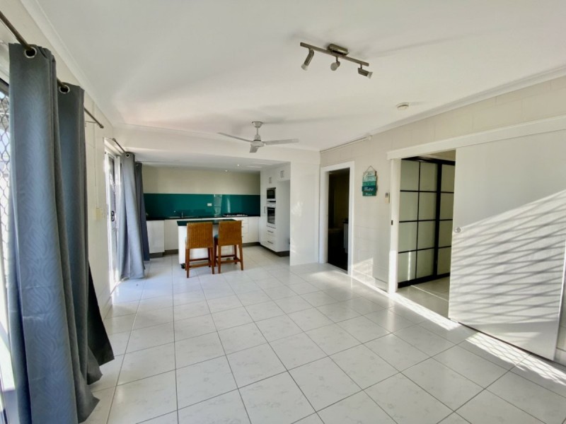 Unit 5/89 Horseshoe Bay Road, Bowen QLD 4805