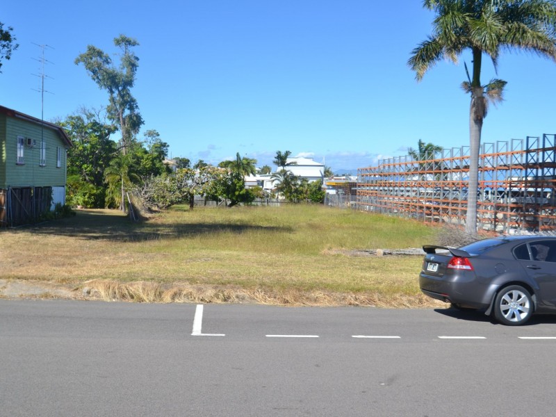 33 Gordon St, Bowen QLD 4805