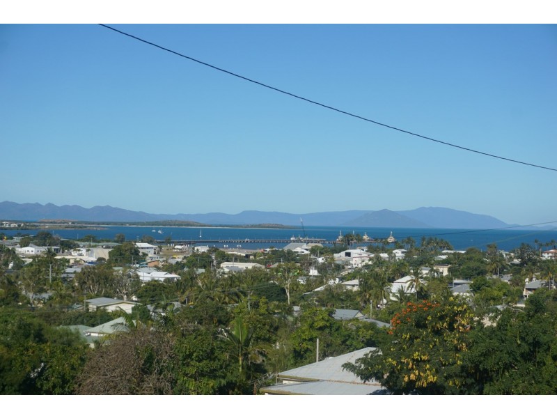 76 Poole Street, Bowen QLD 4805