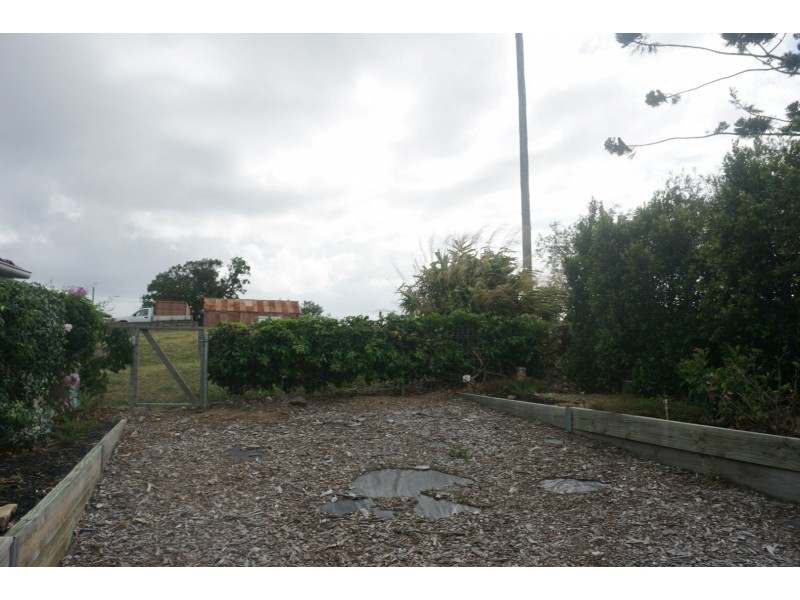 76 Poole Street, Bowen QLD 4805